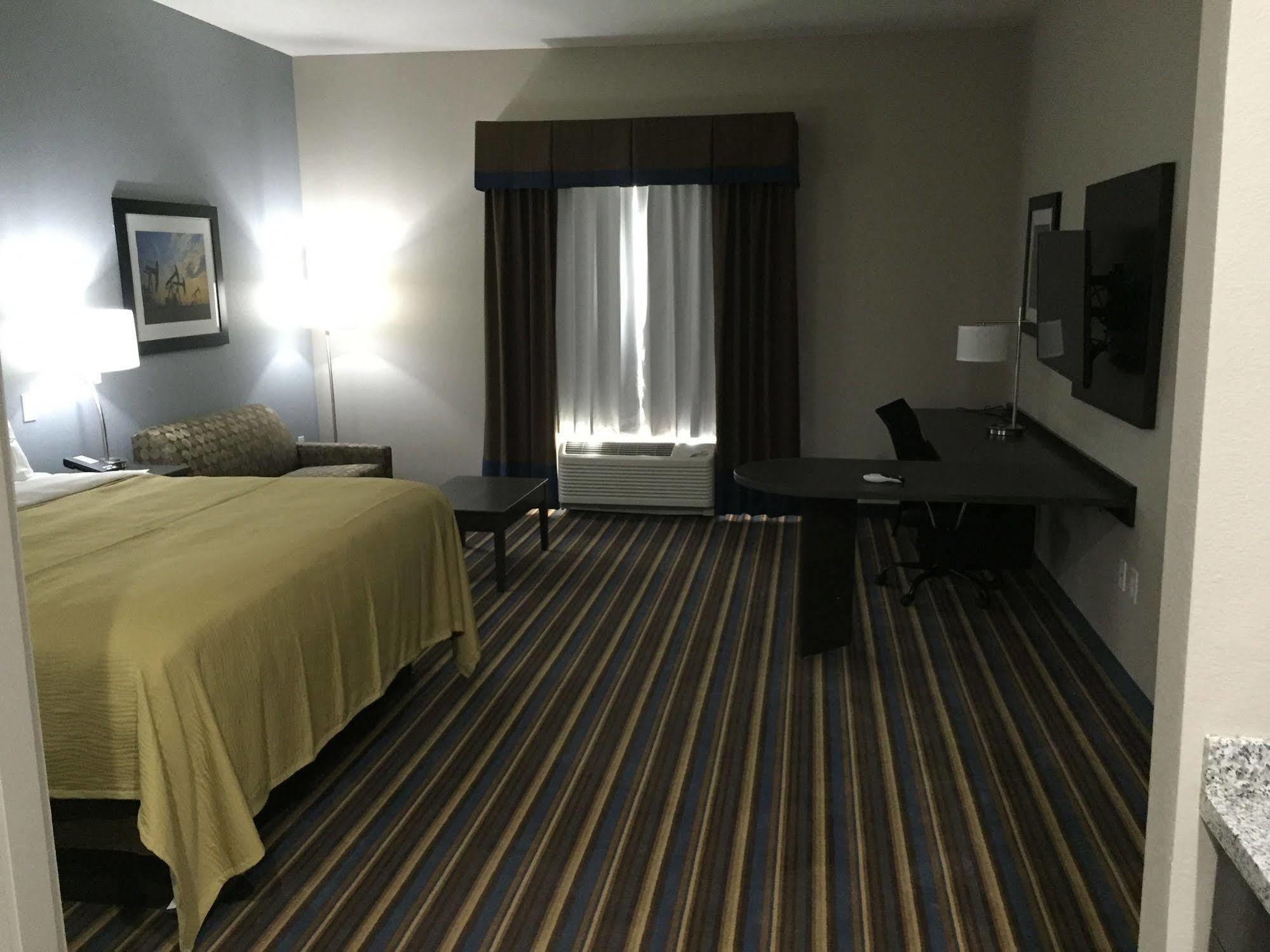 Mainstay Suites Одесса Экстерьер фото